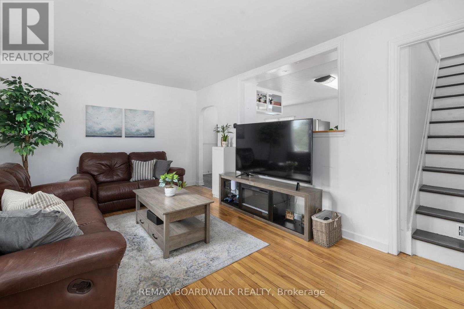 111 BECKWITH STREET E - 8