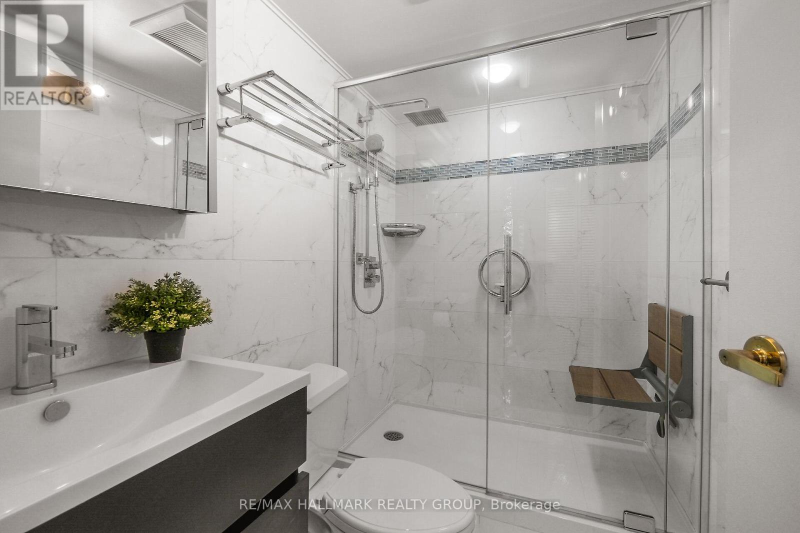 #1404 160 GEORGE STREET - 40