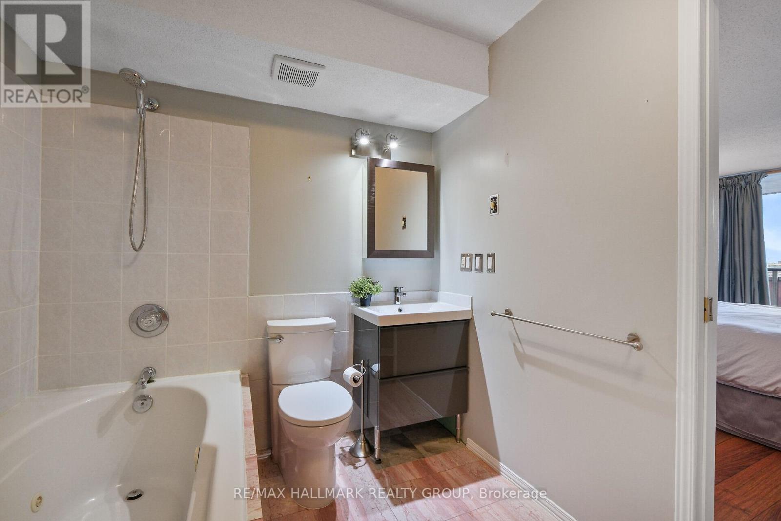 #1404 160 GEORGE STREET - 47