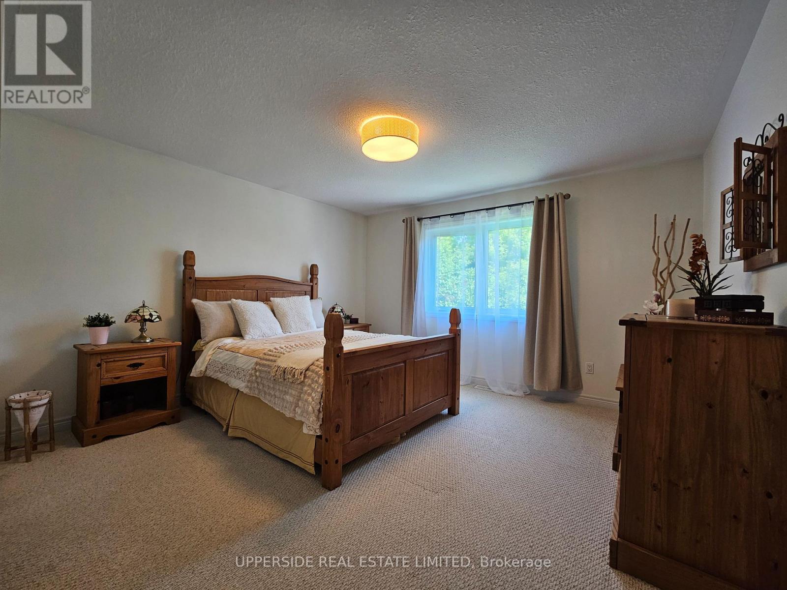 4 KINGSLEY ROAD S - 10