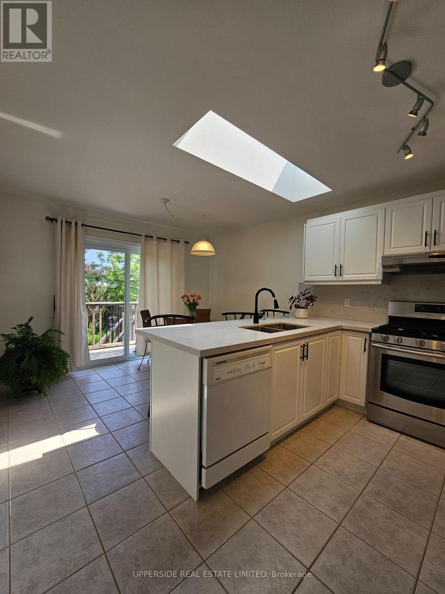 4 KINGSLEY ROAD S - 7