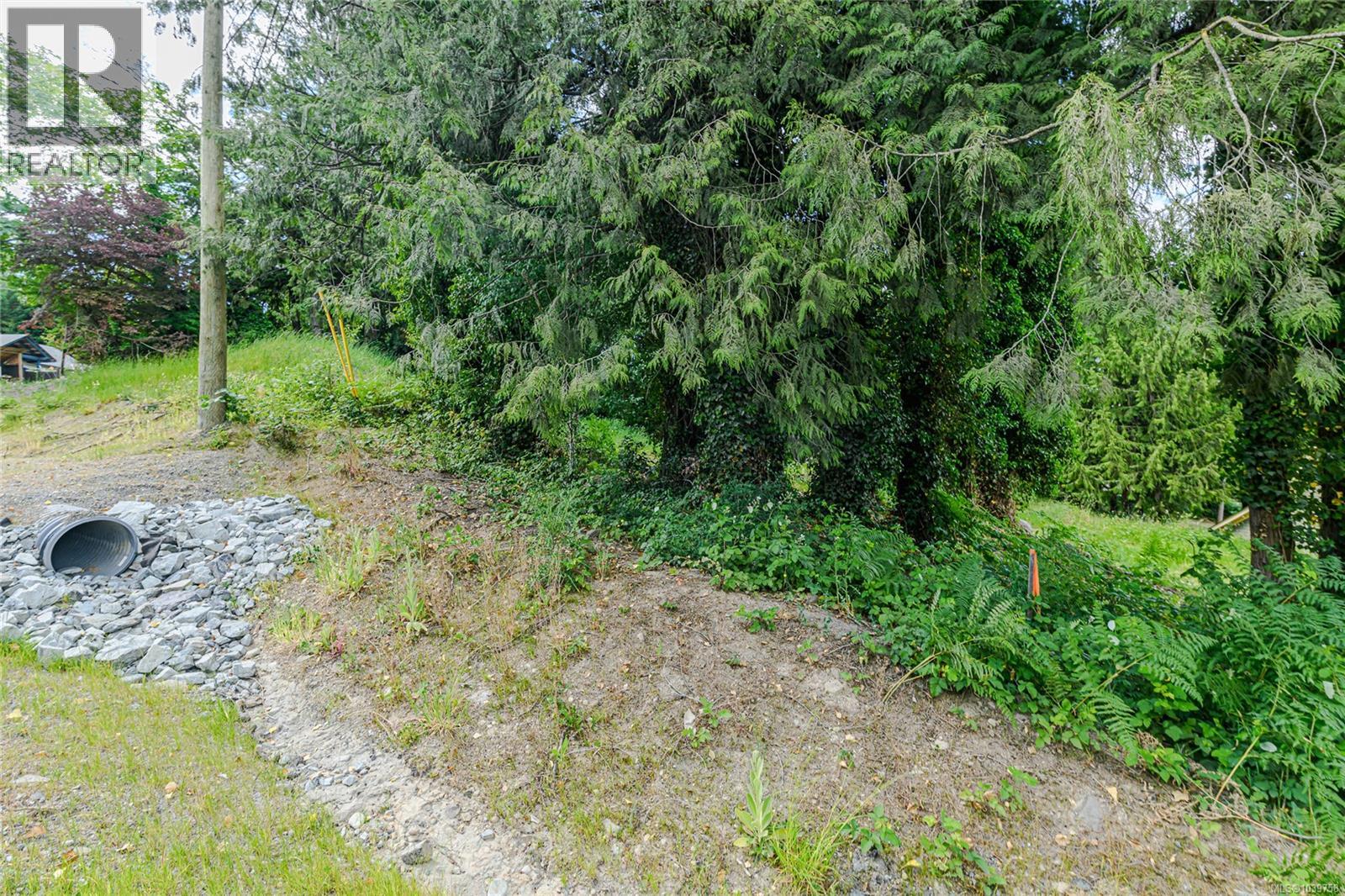 2 Drake Rd, Salt Spring