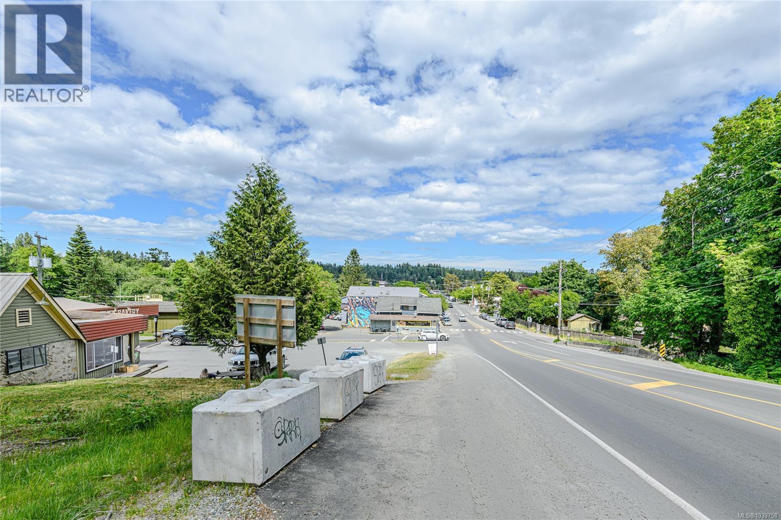 2 Drake Rd, Salt Spring