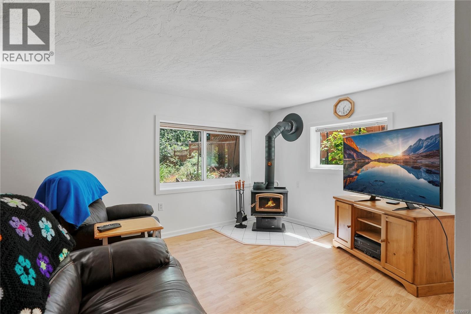 4921 Townsend Dr - 25