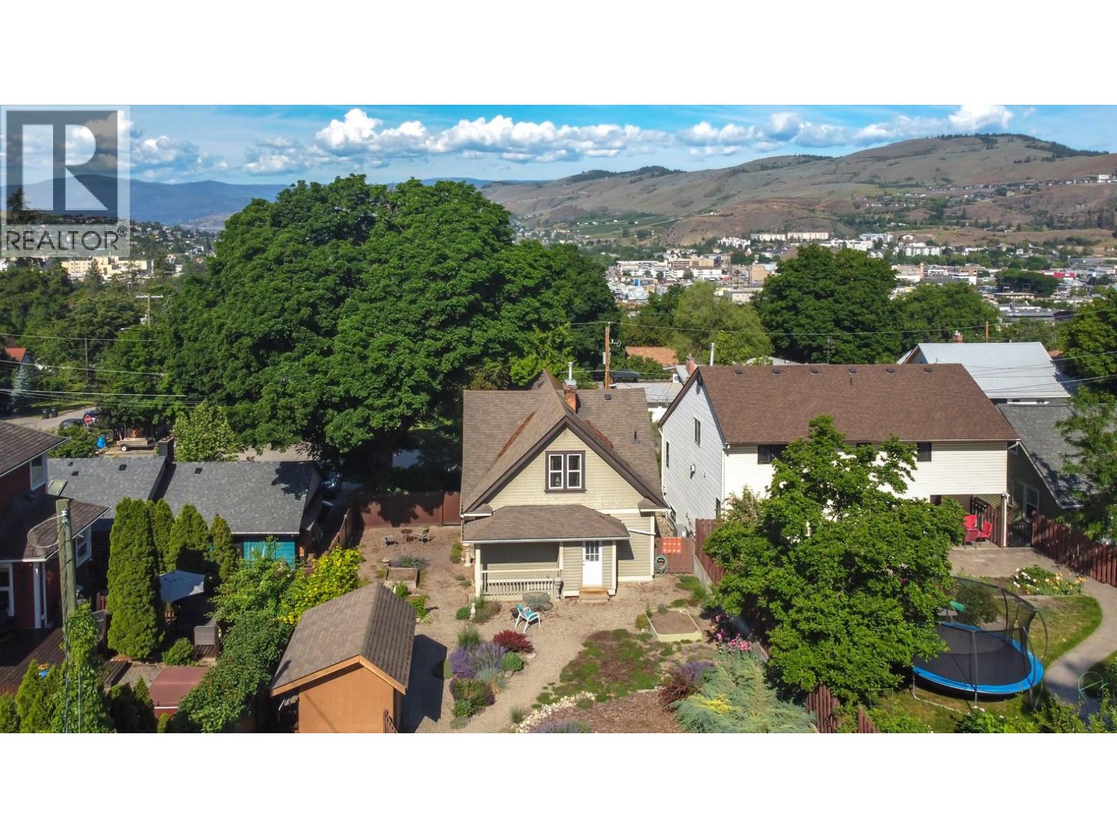 2503 24 Street - 83