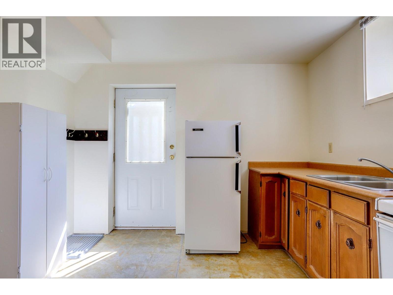2503 24 Street - 44