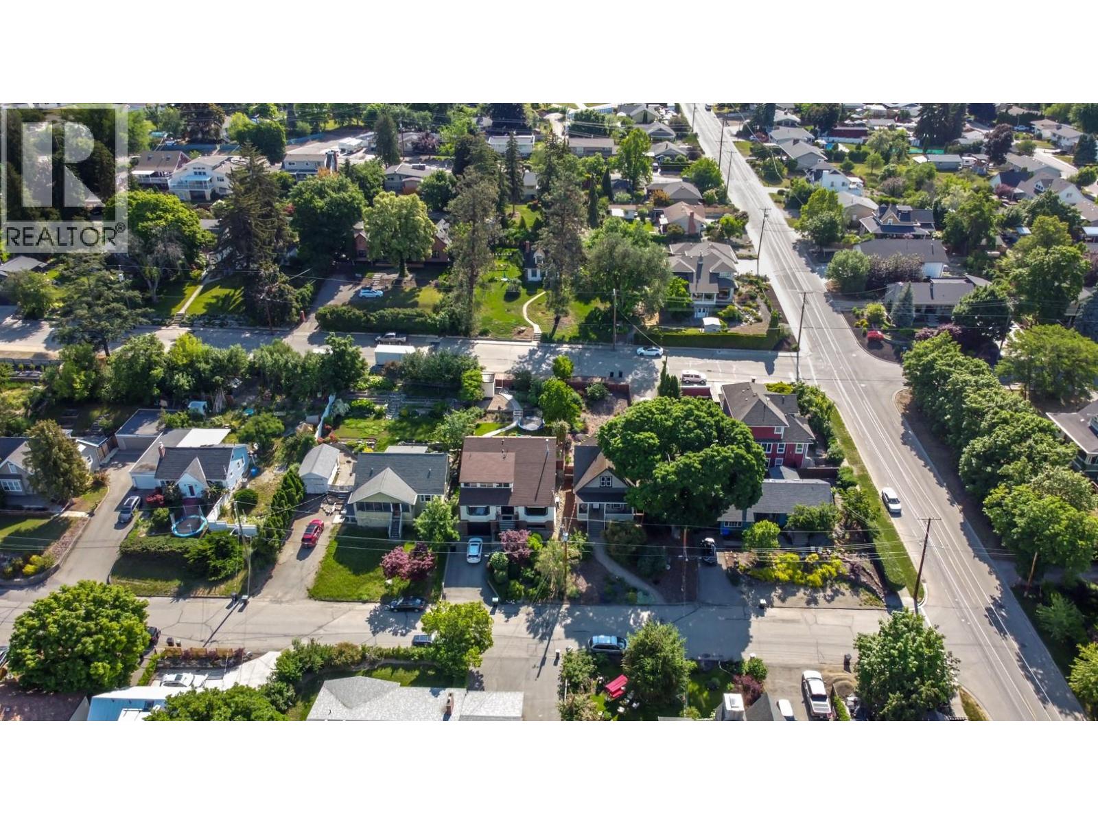 2503 24 Street - 68