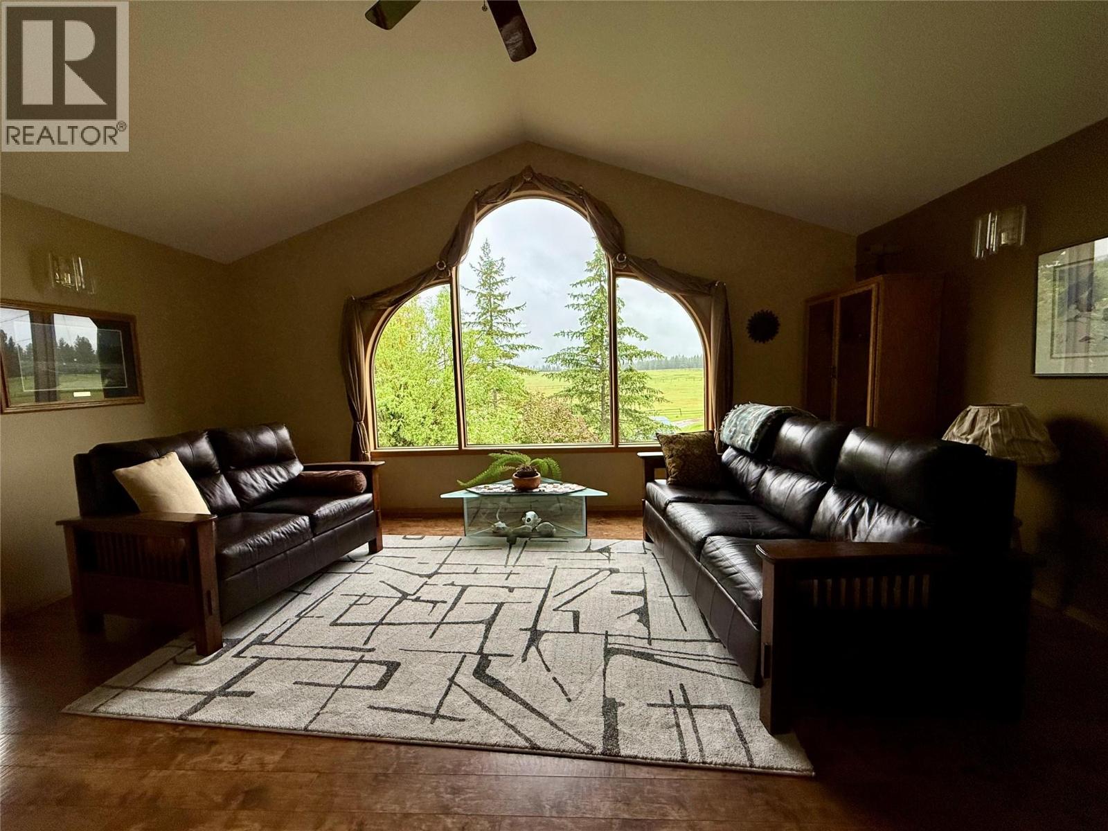 8110 Wycliffe Road, Cranbrook