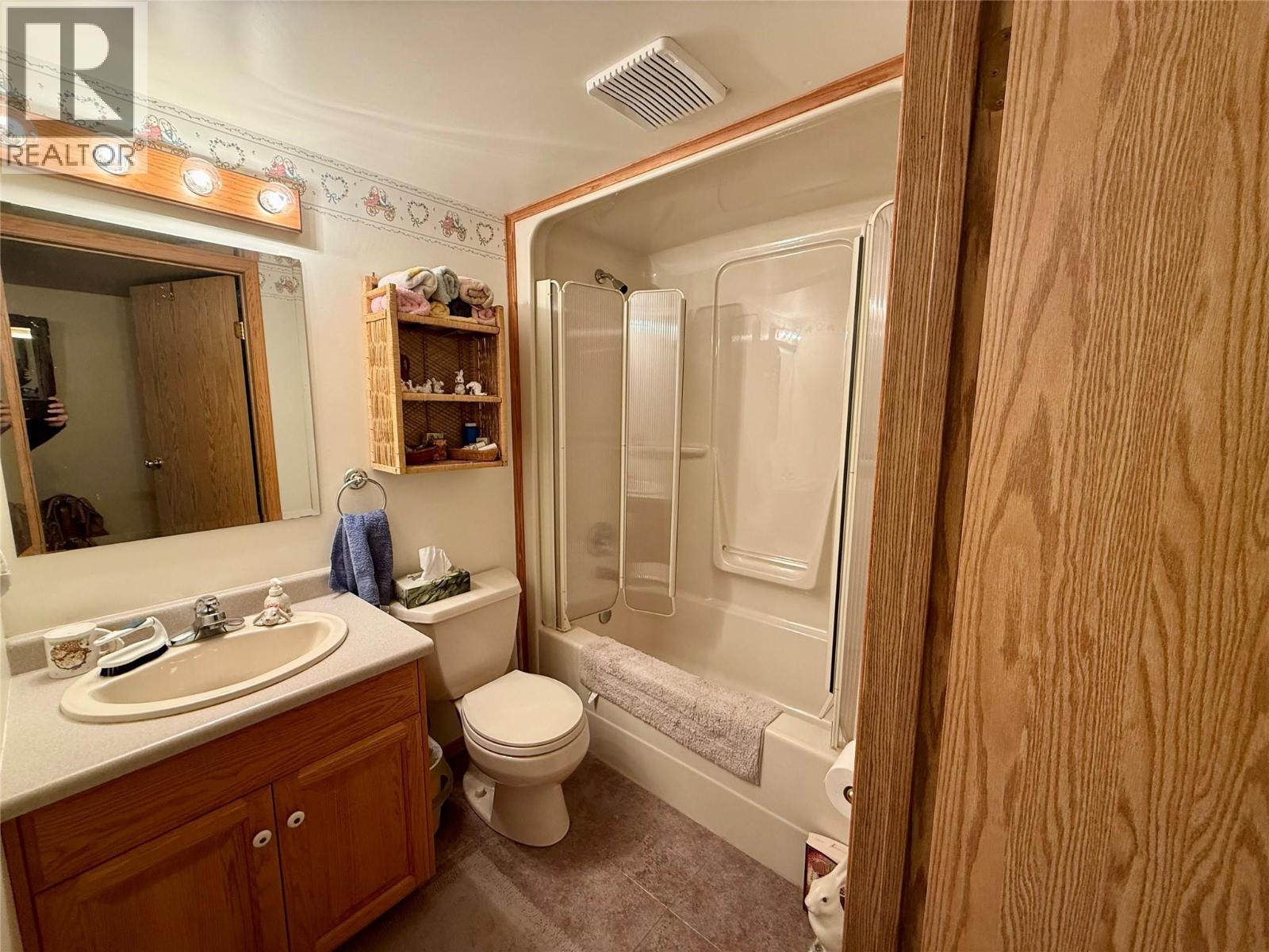  8110 Wycliffe Road, Cranbrook
