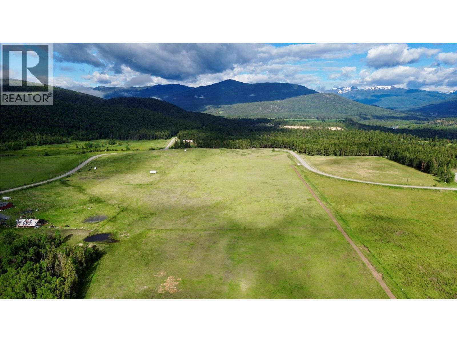  8110 Wycliffe Road, Cranbrook
