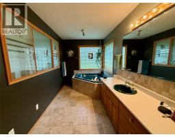 8110 Wycliffe Road, Cranbrook, BC V1C7C7 Photo 14