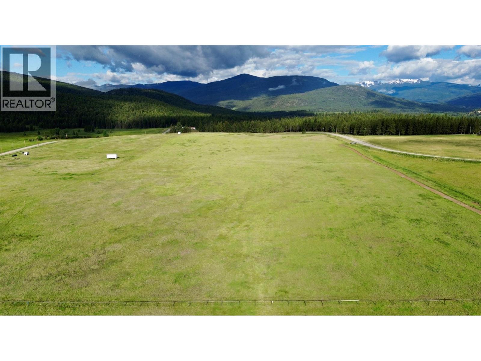  8110 Wycliffe Road, Cranbrook
