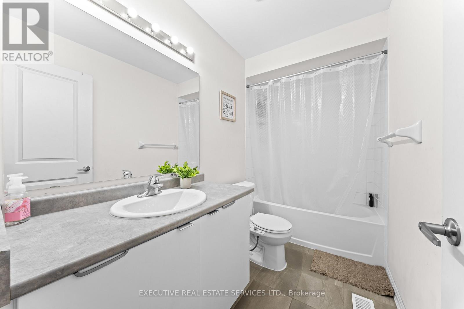 #75 50 EDINBURGH DRIVE - 33