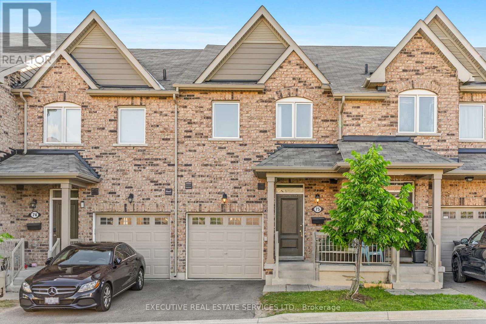 #75 50 EDINBURGH DRIVE - 3