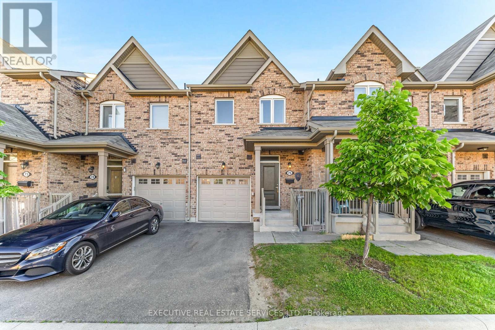 #75 50 EDINBURGH DRIVE - 1