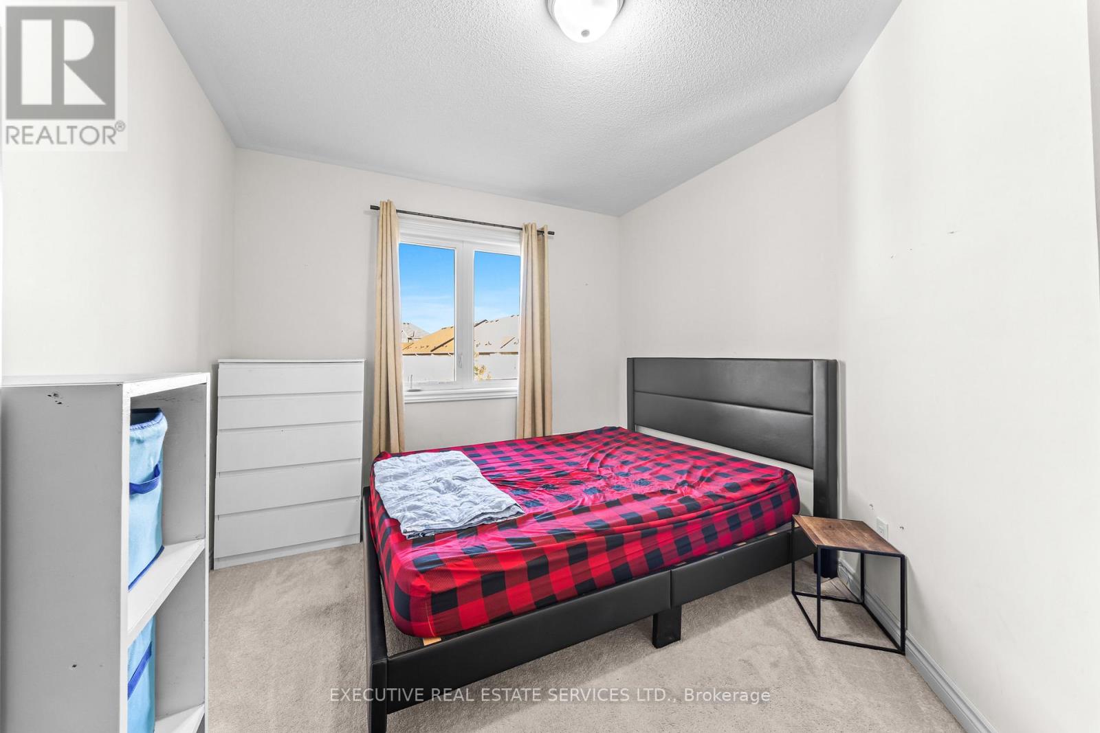#75 50 EDINBURGH DRIVE - 37