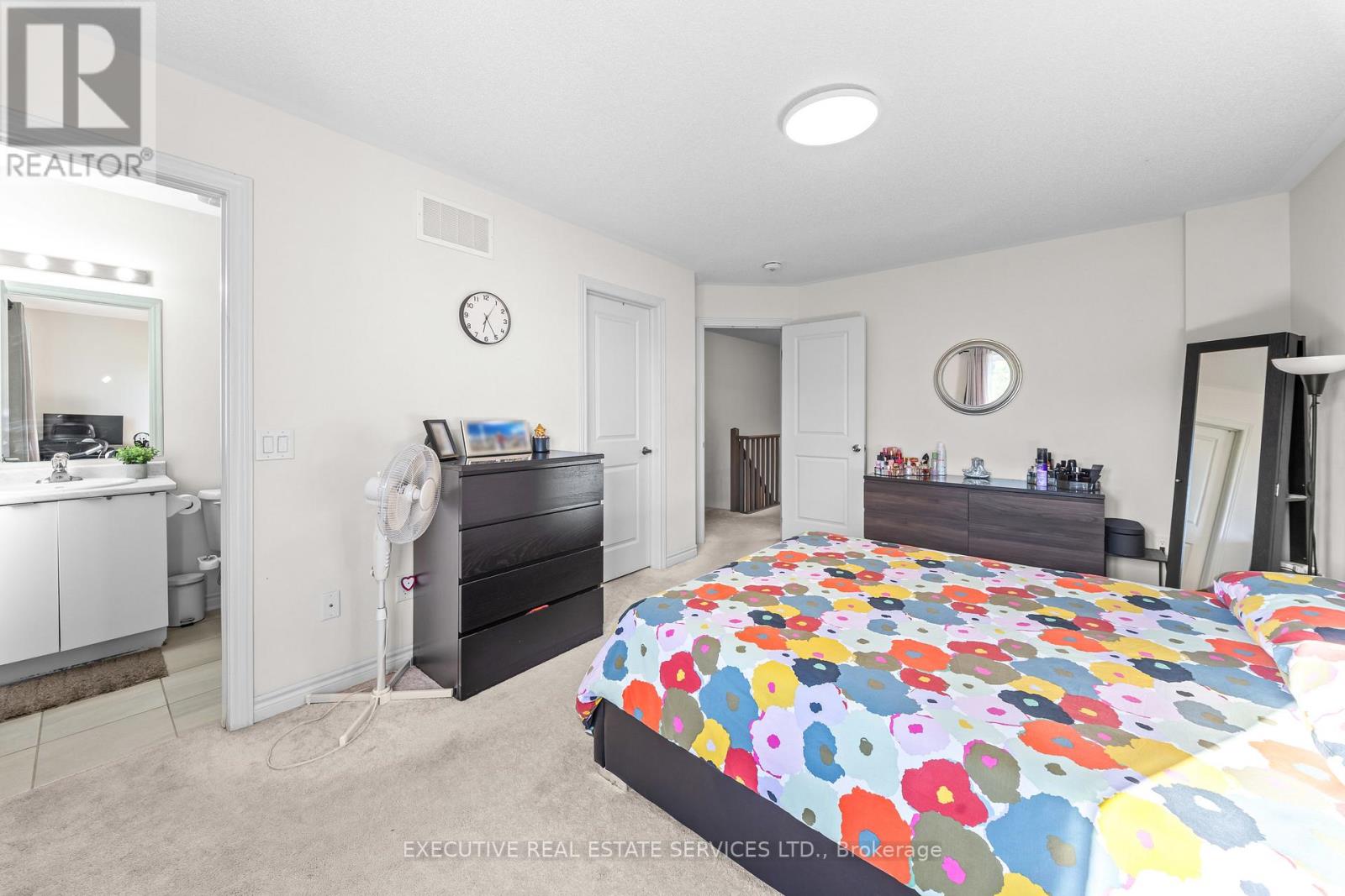#75 50 EDINBURGH DRIVE - 31