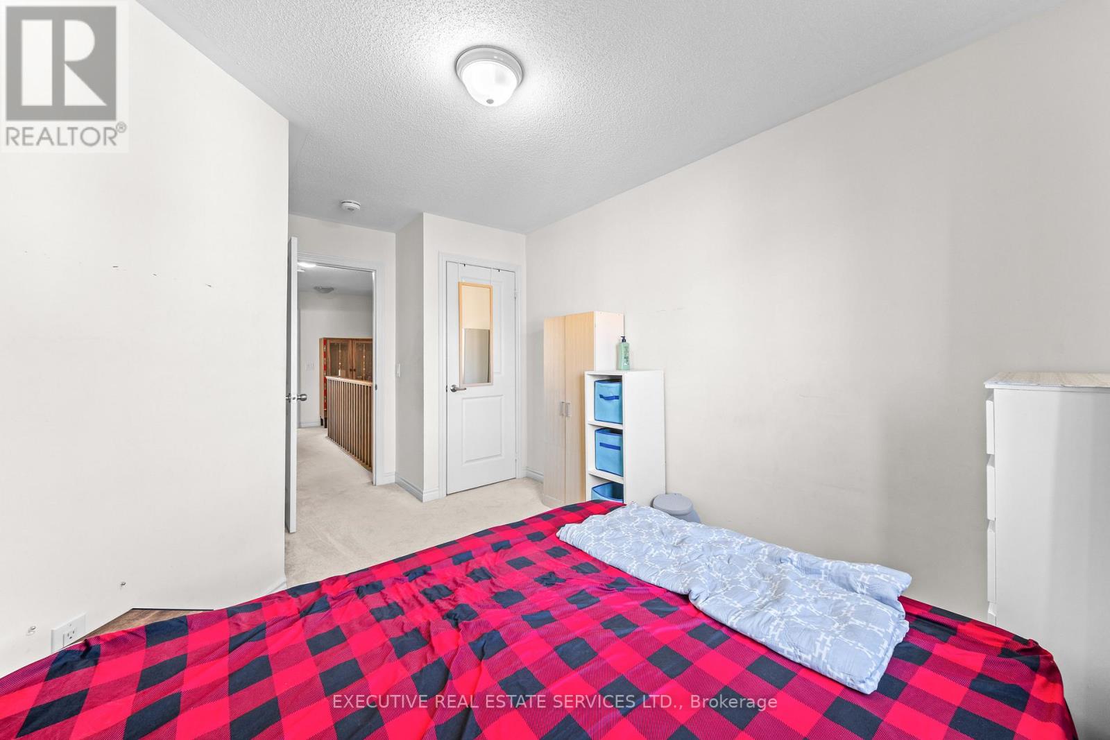 #75 50 EDINBURGH DRIVE - 38