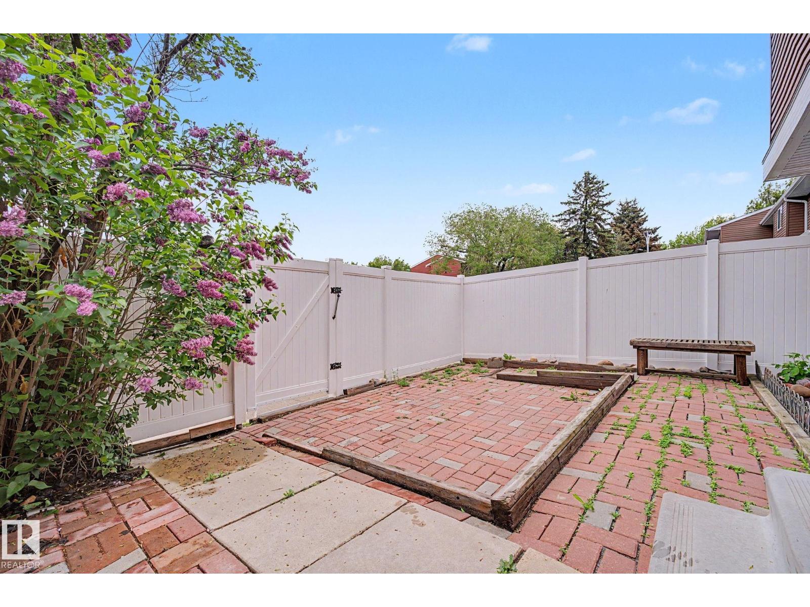 13303 47 ST NW — photo 40