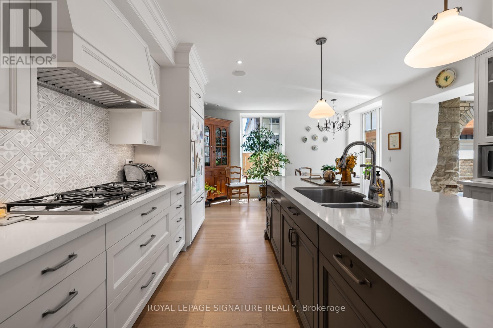 4 NEVILLE PARK BOULEVARD - 22