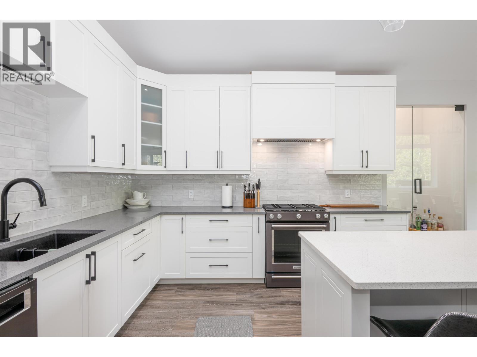 4196 ZANETTE PLACE - 11