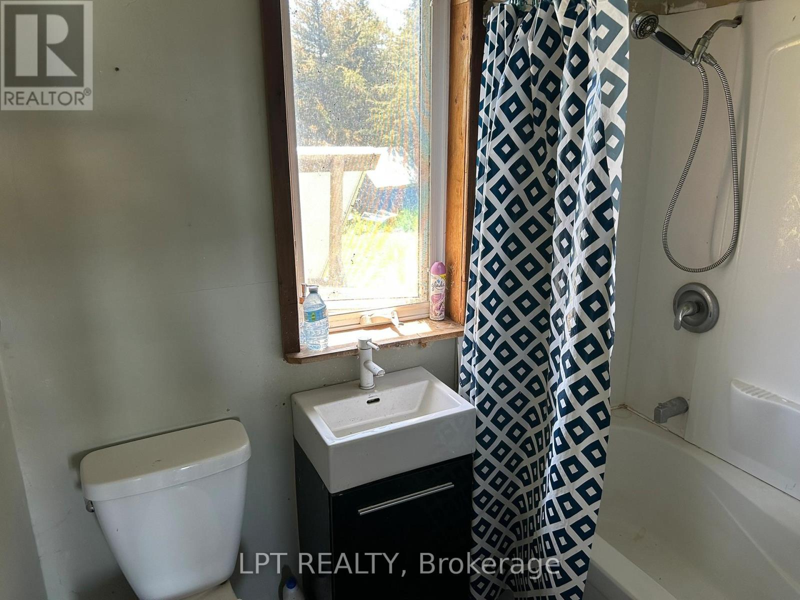 40590 SHORE RD ALLOWANCE ROAD - 11