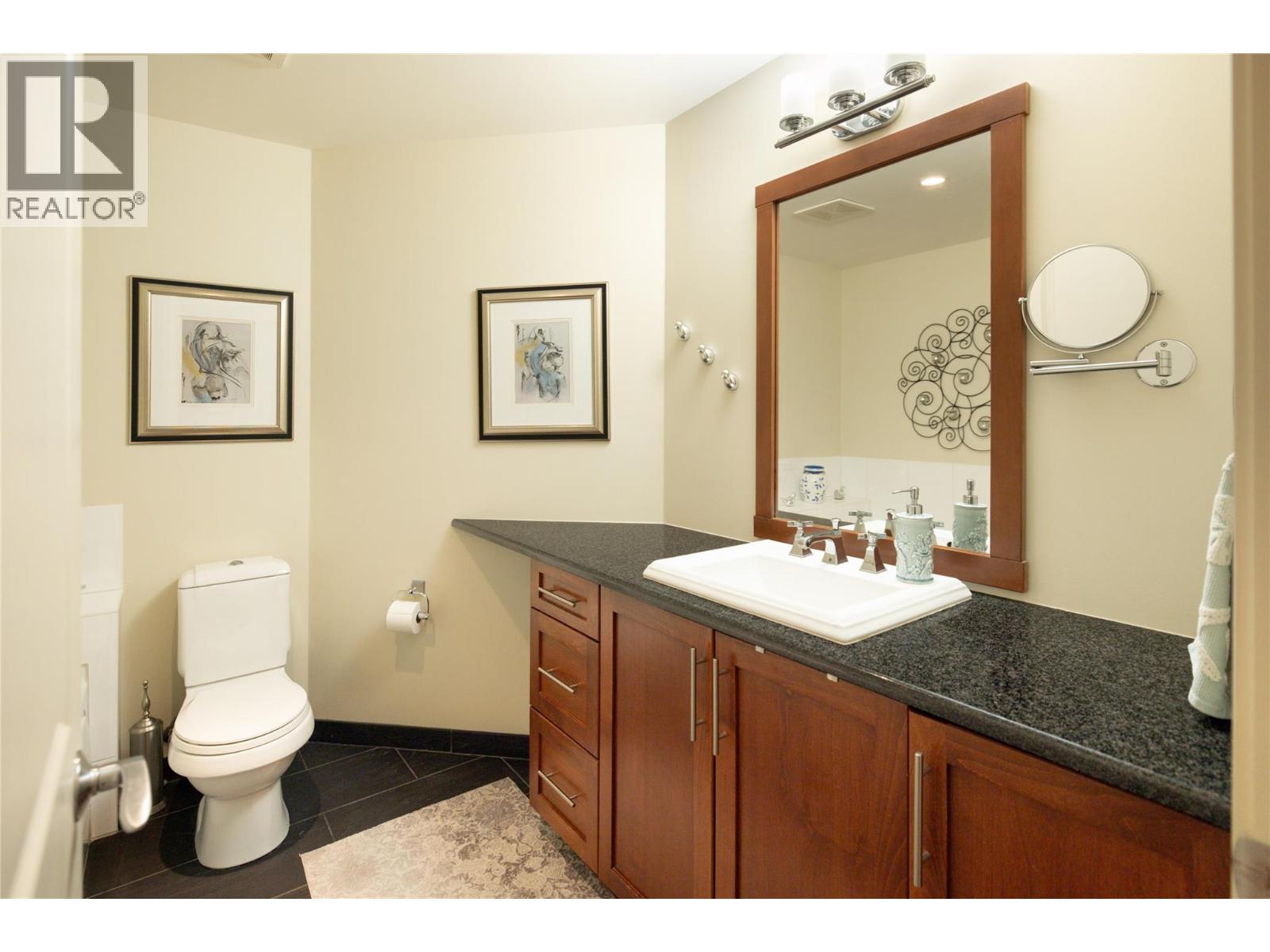 #307 2901 Abbott Street - 15