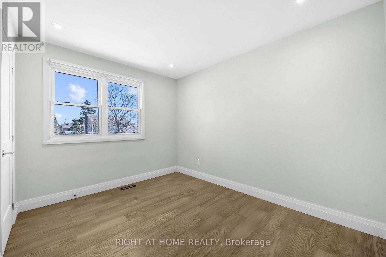 60 HEATHER STREET - 13