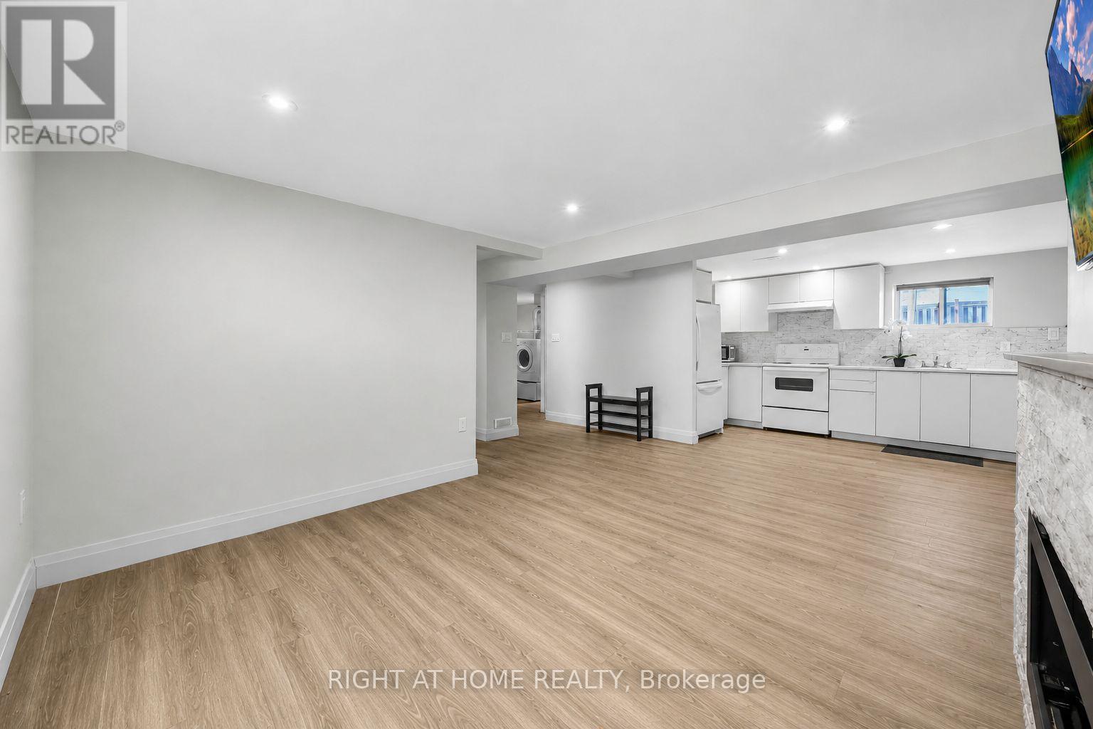60 HEATHER STREET - 21