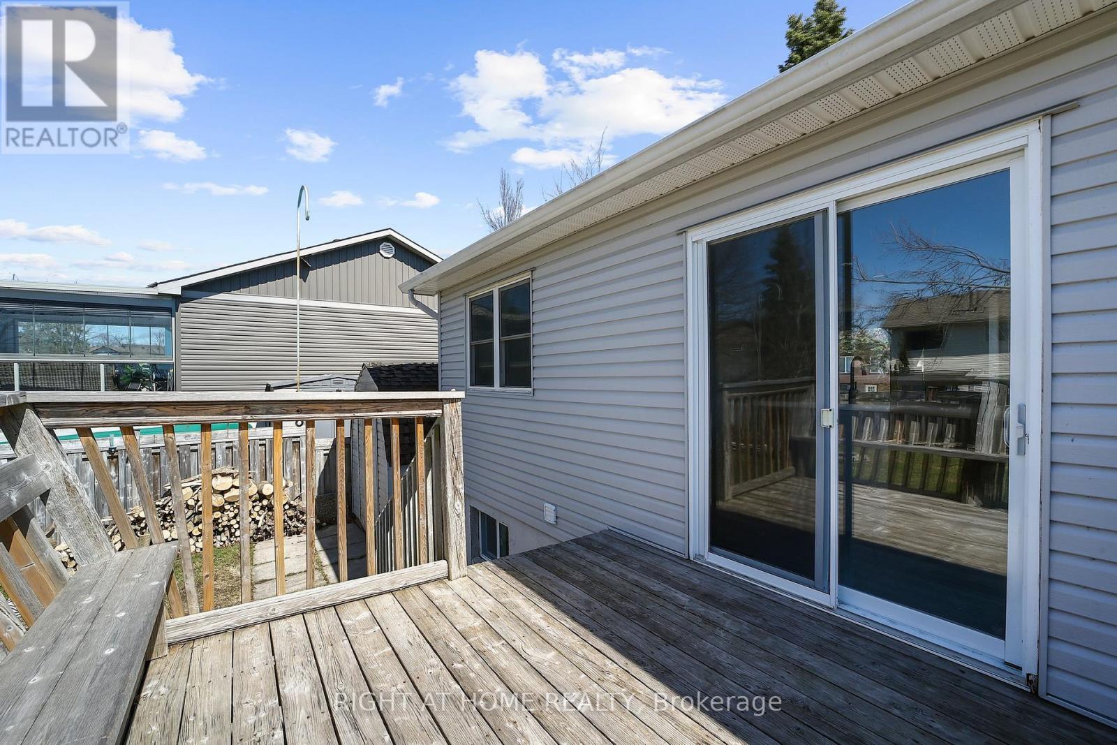 60 HEATHER STREET - 24