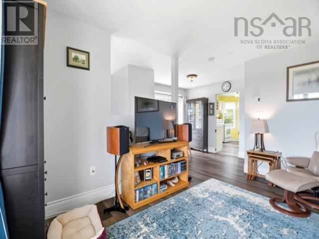 Property 49 of 51 of 124 Herbert Street