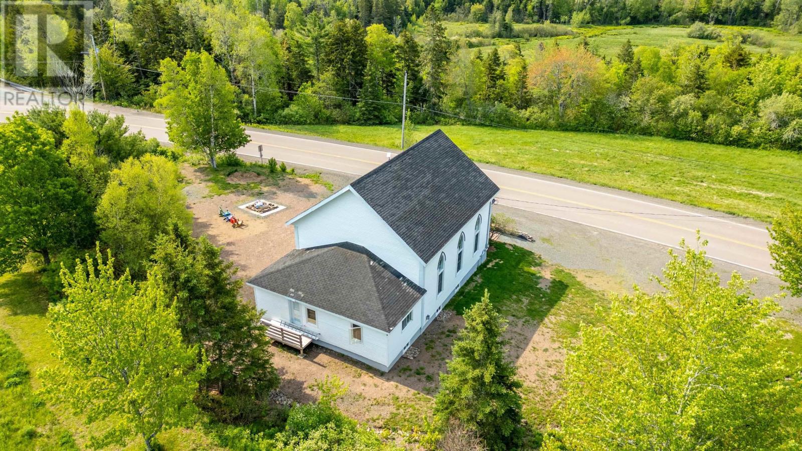 Property 23 of 49 of 10563 Highway 2