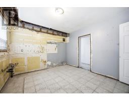 24 Oakwood Avenue N, Mississauga, ON L5G3L7 Photo 19