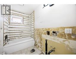 24 Oakwood Avenue N, Mississauga, ON L5G3L7 Photo 36