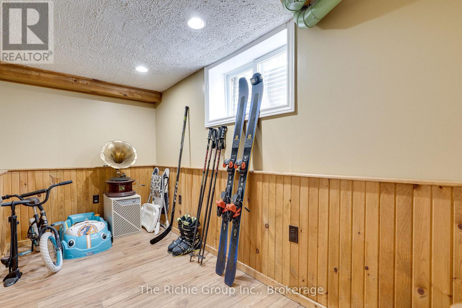 108 HEMLOCK STREET - 24
