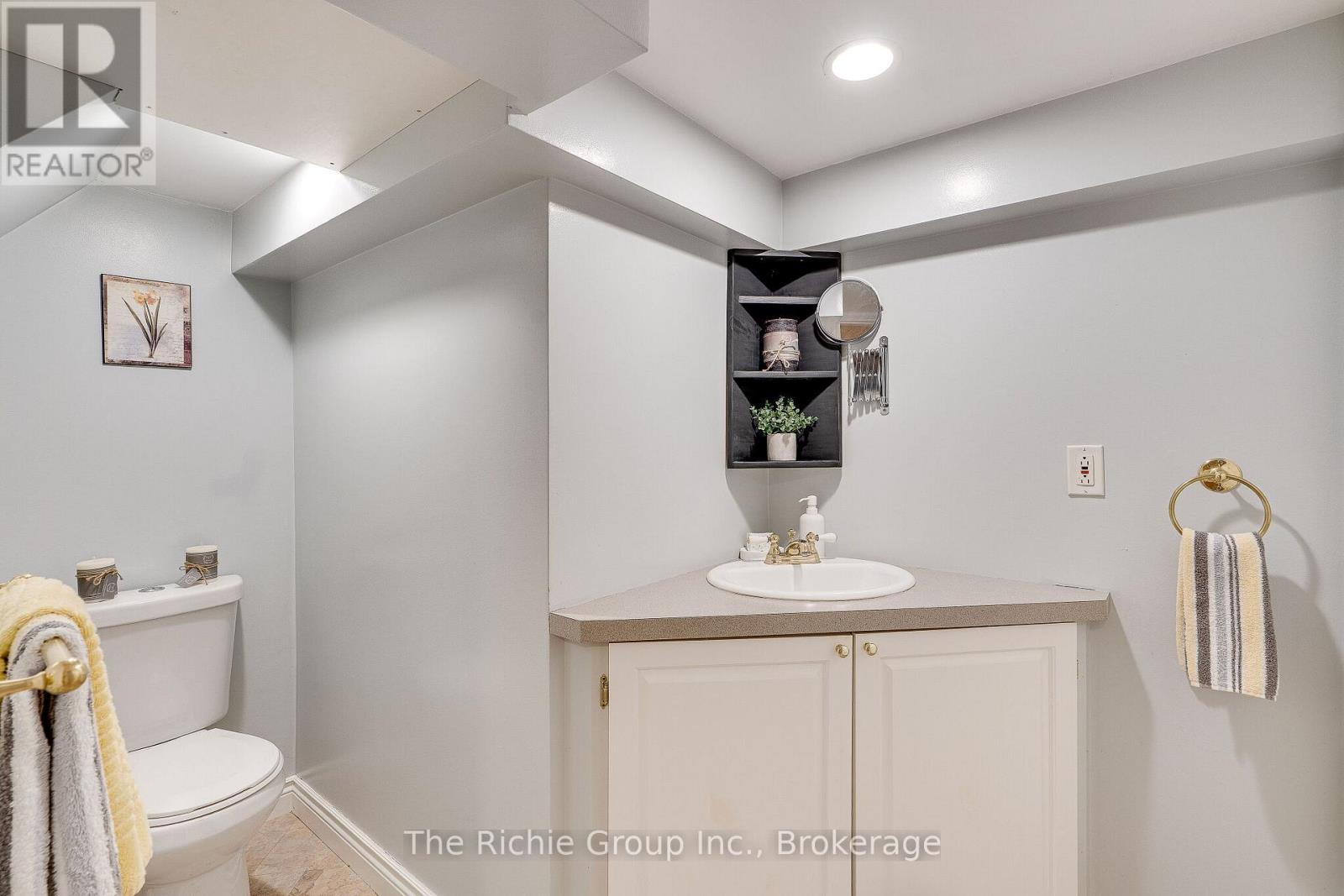 108 HEMLOCK STREET - 25
