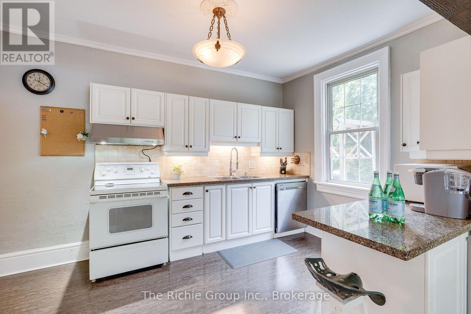 108 HEMLOCK STREET - 4