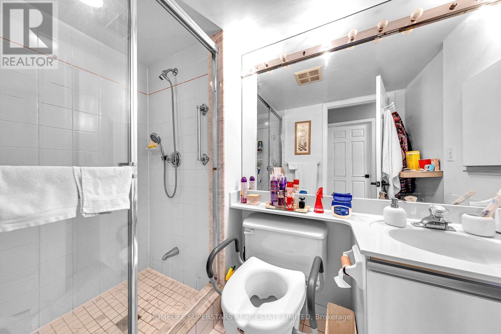 #907 24 HANOVER ROAD - 12