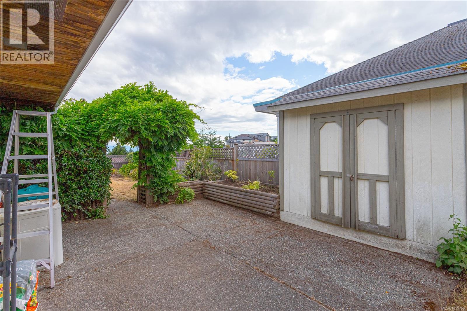 4938 Bella Vista Cres - 35