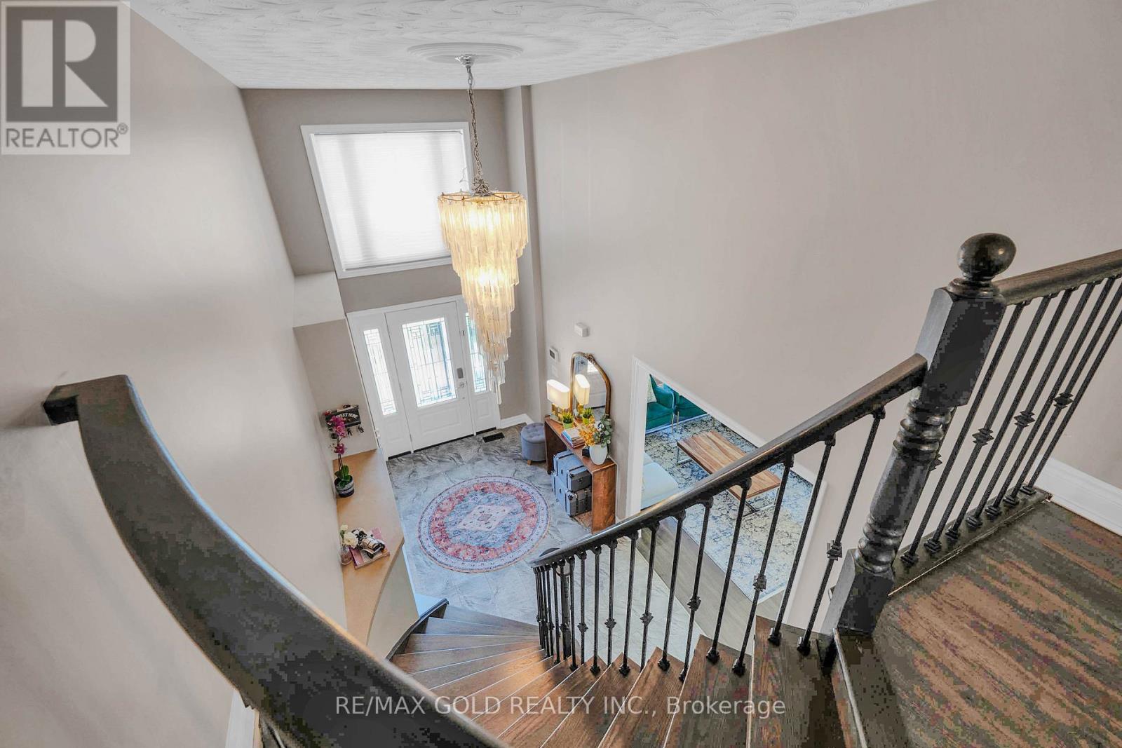 3 HASKINS COURT - 22