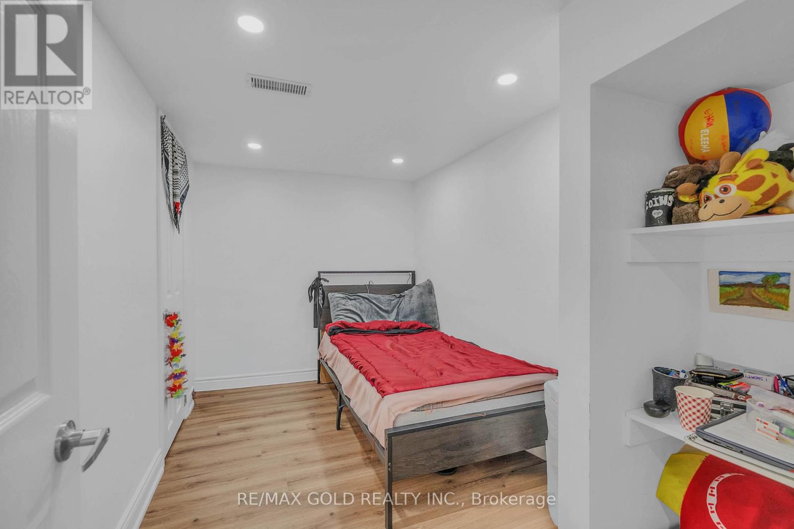 3 HASKINS COURT - 41