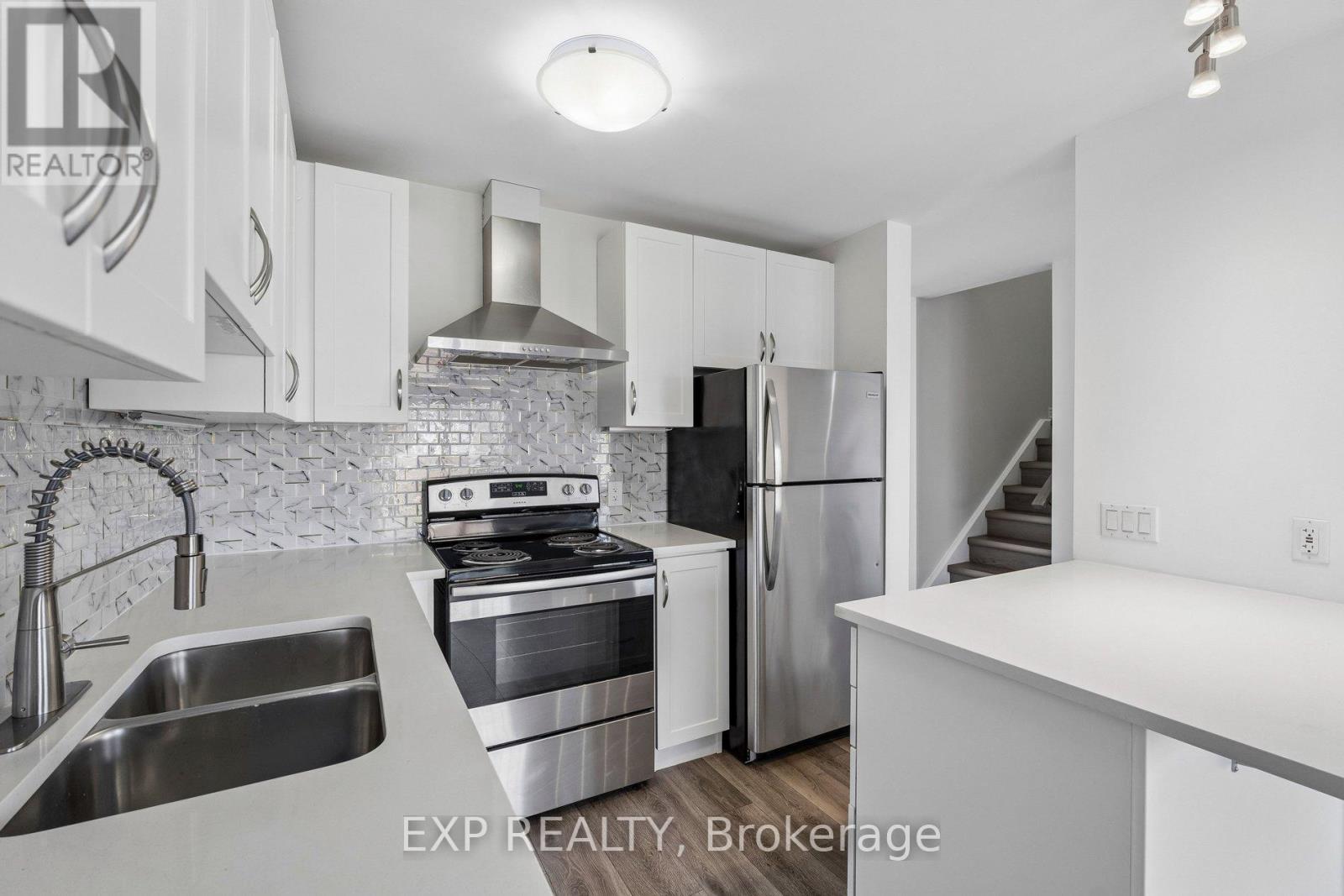 4 VIGER DRIVE - 14