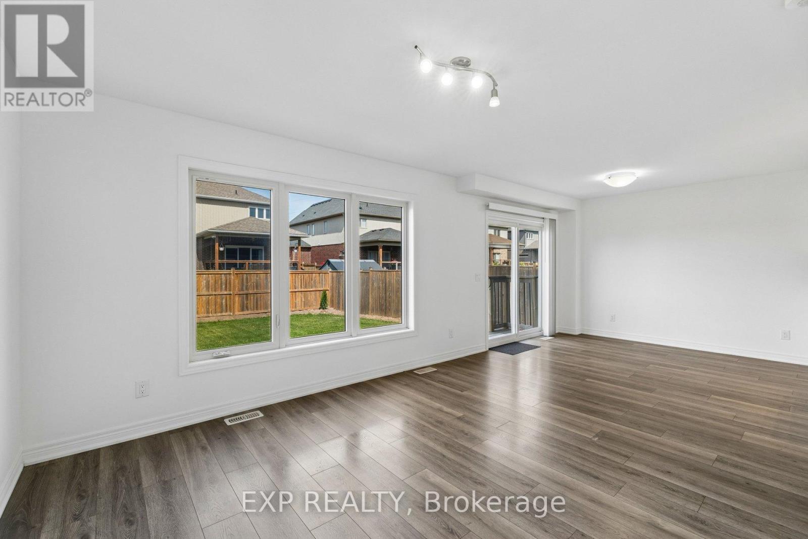 4 VIGER DRIVE - 19