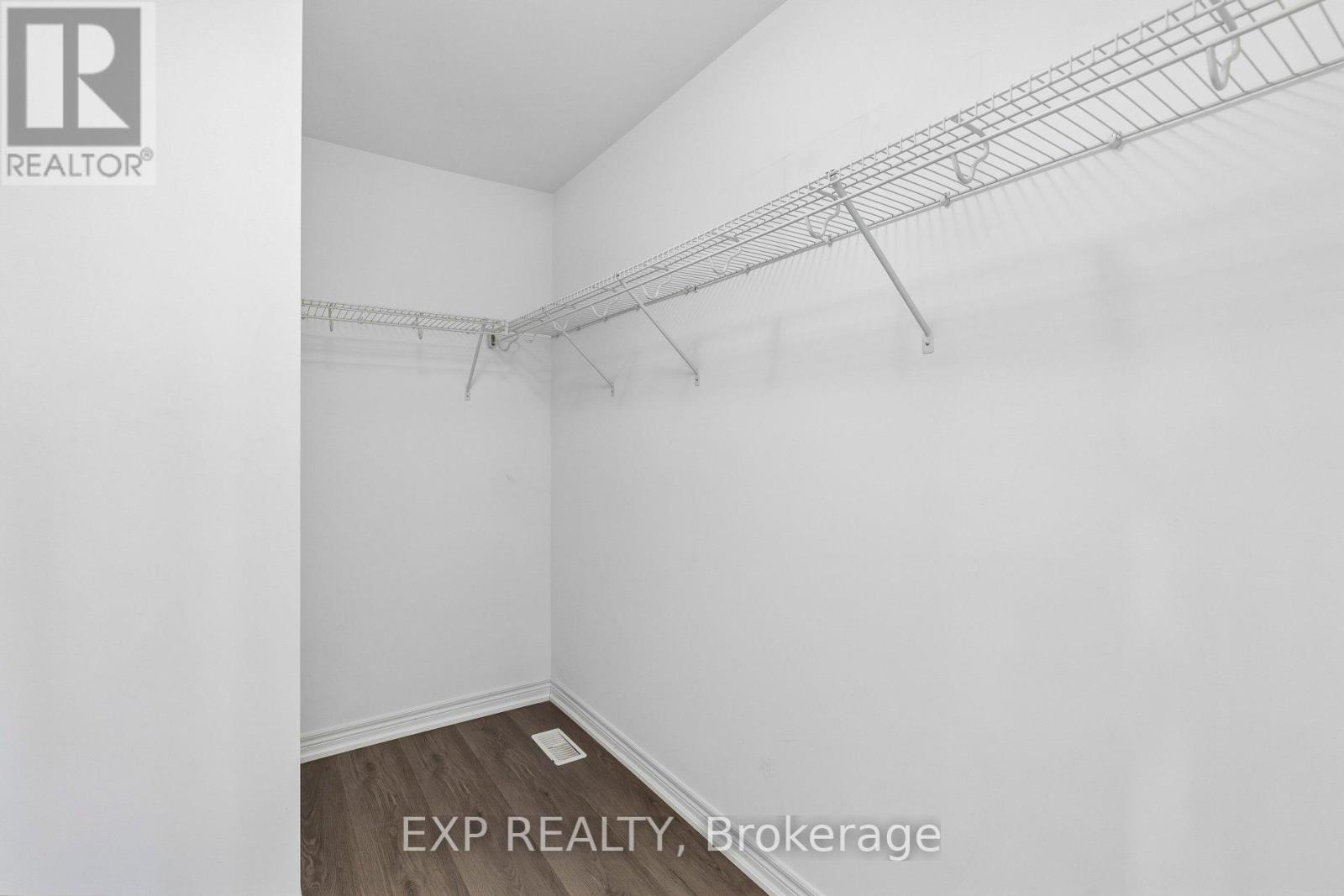 4 VIGER DRIVE - 23