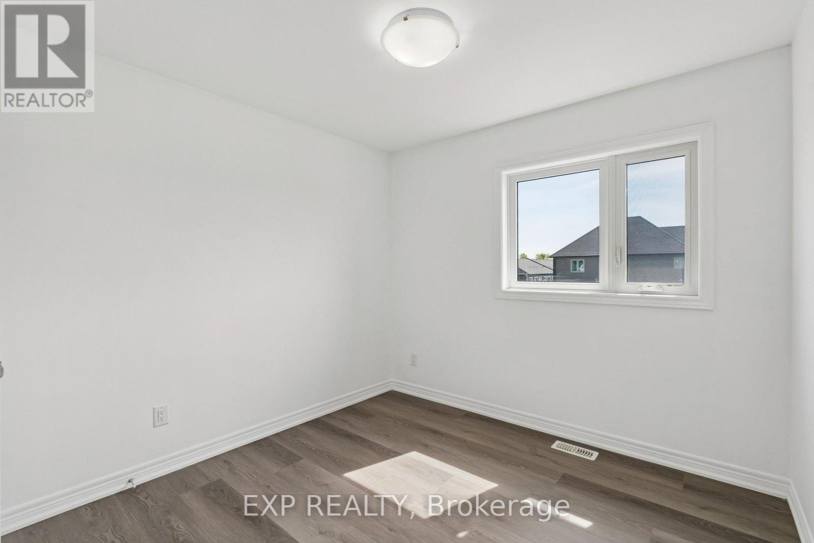 4 VIGER DRIVE - 25