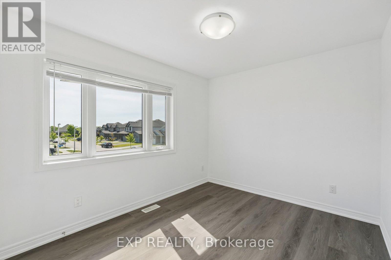 4 VIGER DRIVE - 27