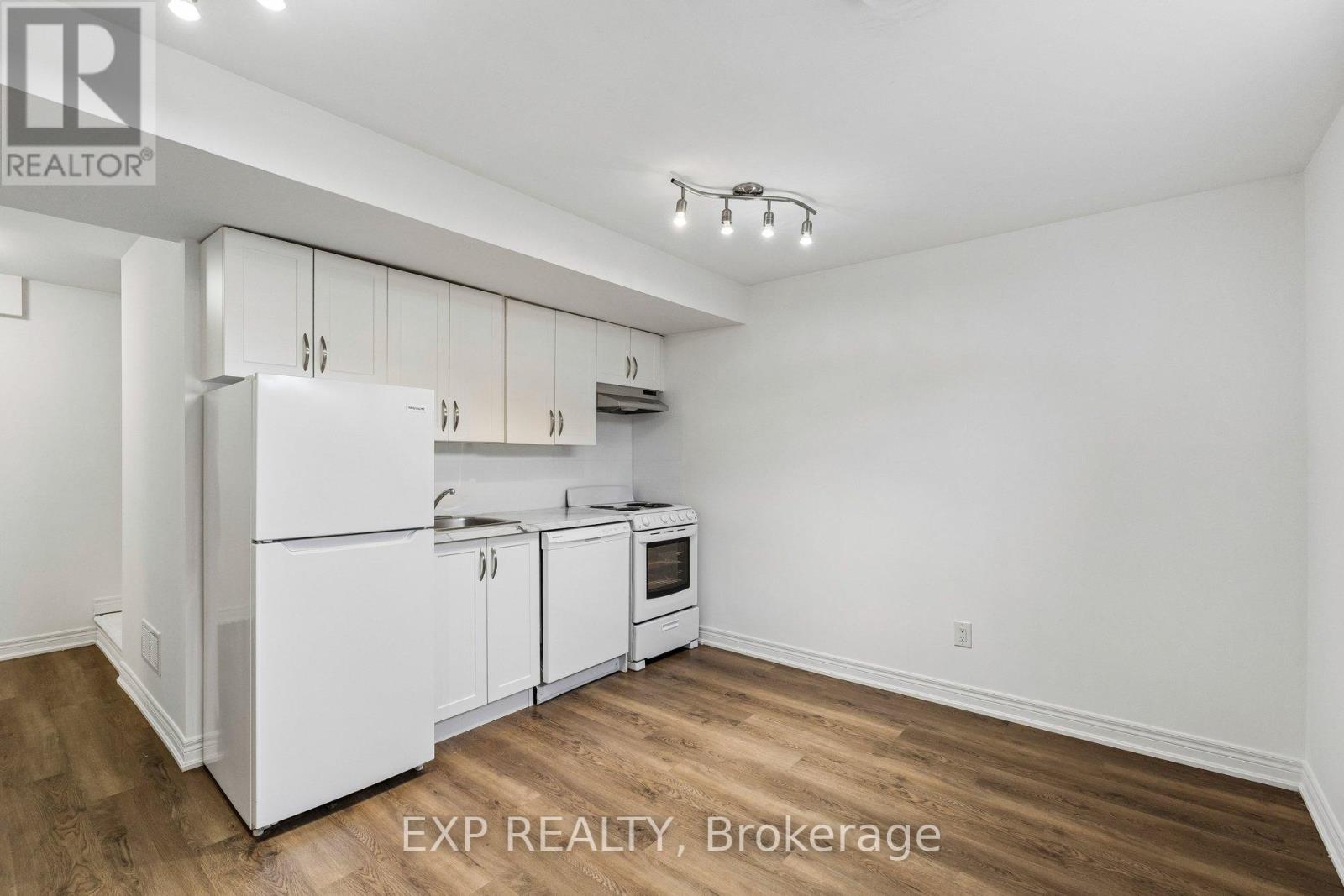 4 VIGER DRIVE - 38
