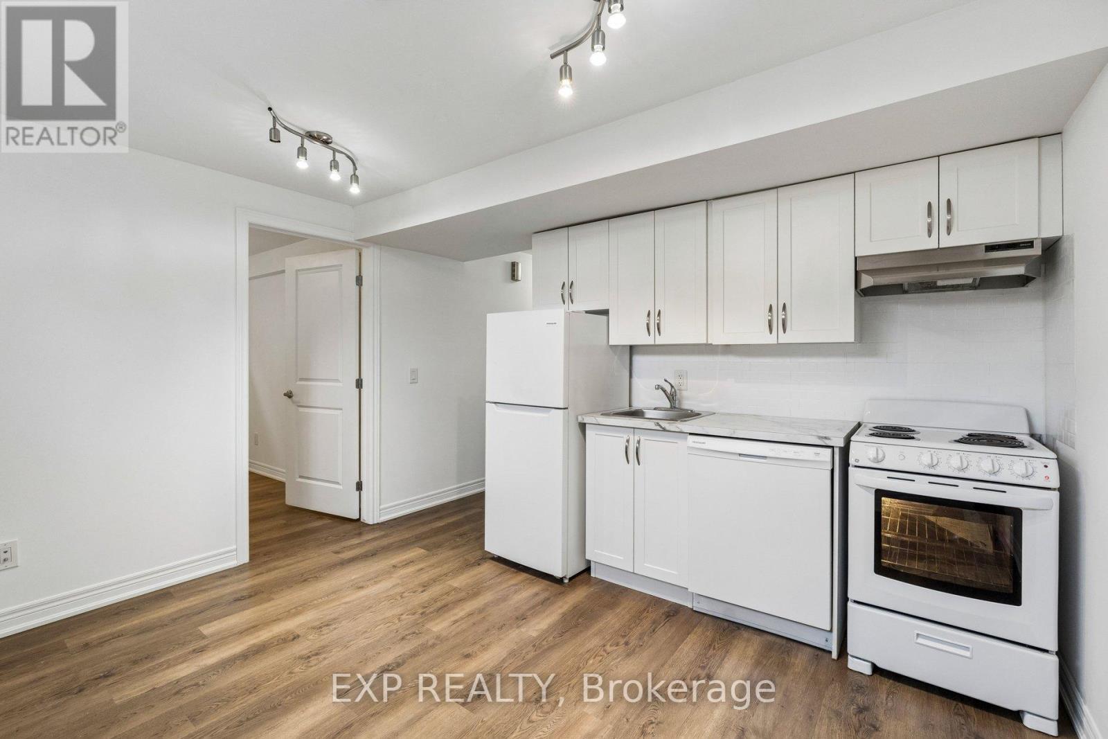 4 VIGER DRIVE - 39