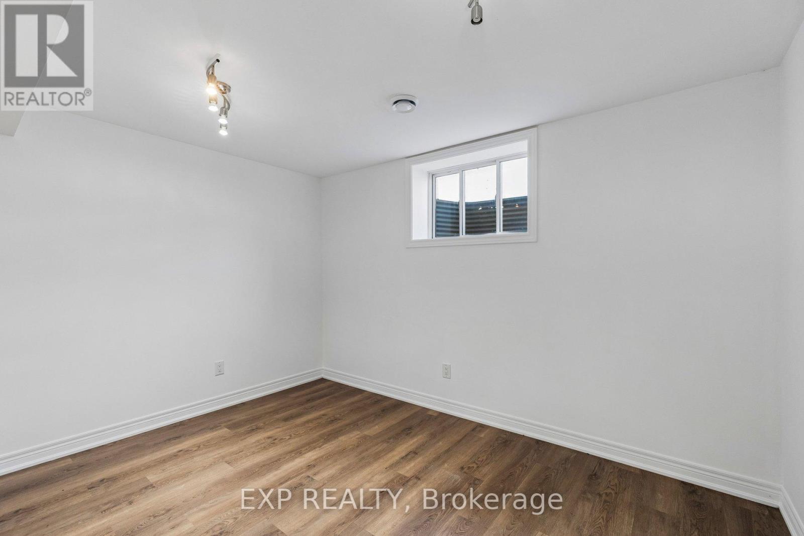 4 VIGER DRIVE - 43