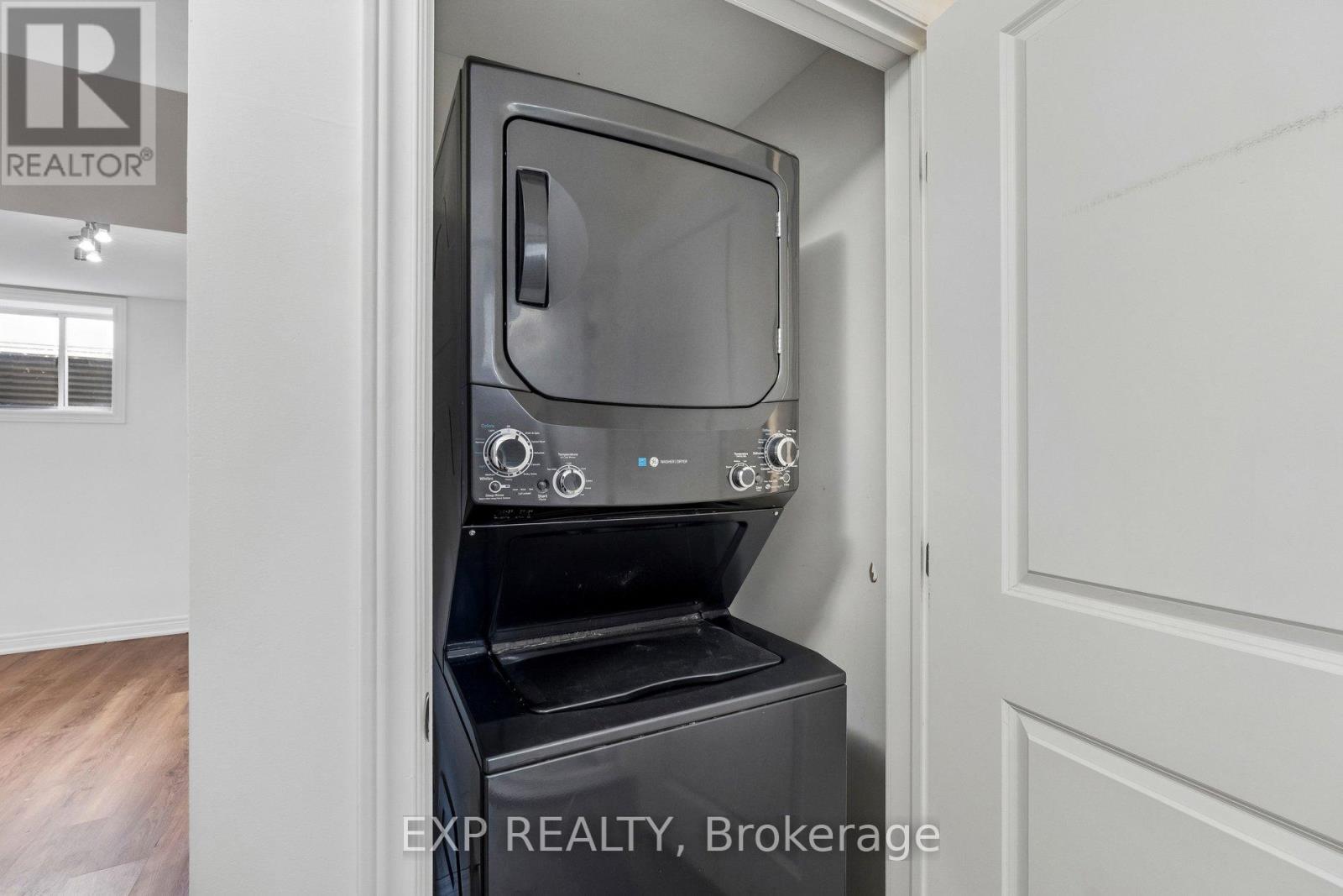 4 VIGER DRIVE - 44